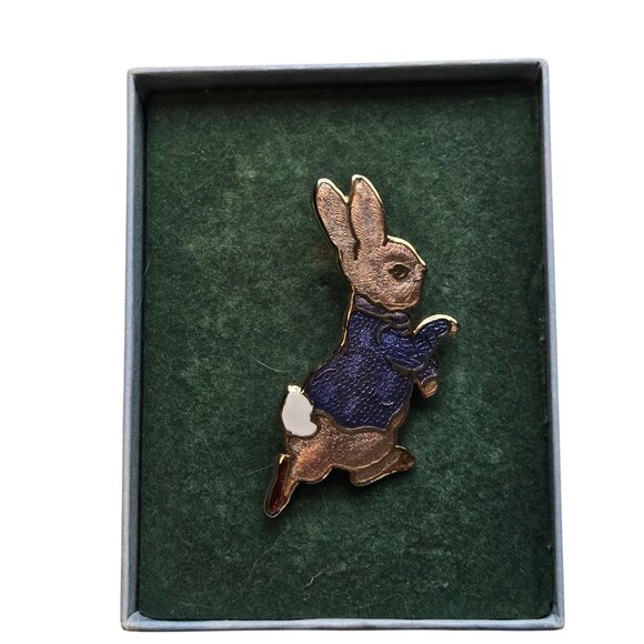 World of Peter Rabbit by Beatrix Potter Ann. Pin Brooch 22GP Fine Enamel Fish - Picture 3 of 14